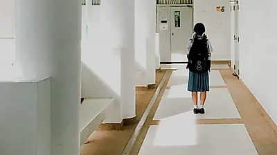 학교 건물 붕괴 위기, 아이들 정신건강 위협으로 이어져