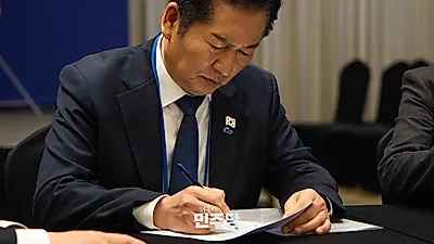 1인1표제 중앙위 문턱서 좌초, 정청래 독주 체제 '급제동'