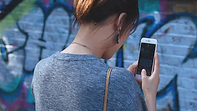 십대 자녀와 소셜 미디어, 양날의 검과 같아