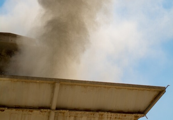 유치원 인근에서 오피스텔 공사가 이어지면서 아이들의 학습권이 침해당하고 있다 [출처=pexels]