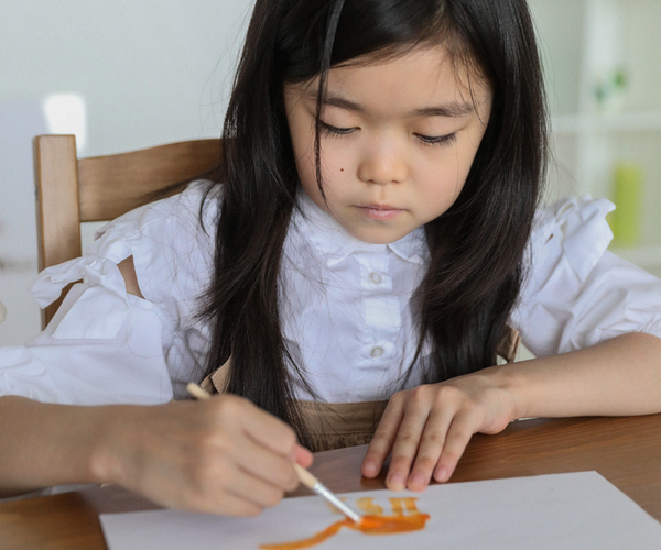 자폐 여아는 그림 그리기, 독서에 몰입하는 경향이 있다 [출처=PEXELS]