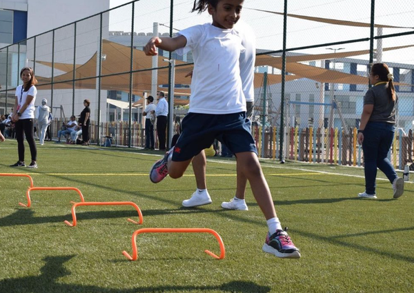 신체적인 활동을 늘리면 도움 될 수 있다. 드와이트스쿨 