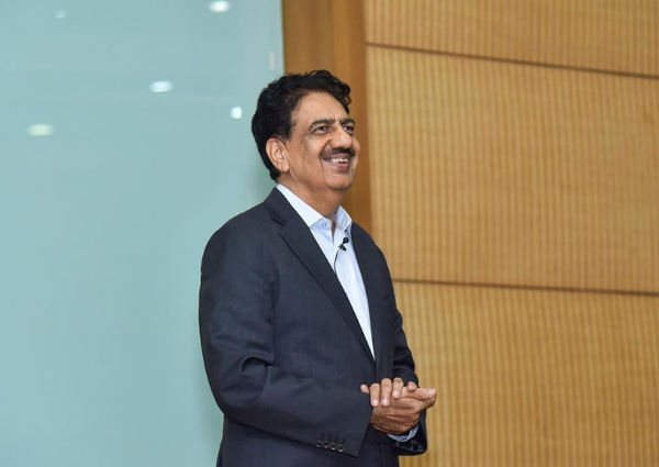 HCL테크놀로지의 CEO 겸 샘파크재단 설립자 비네 나야르. 샘파크재단 