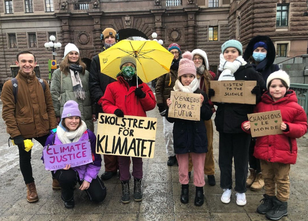 학생들의 지속가능한 활동을 지원한다. 그레타툰베리 