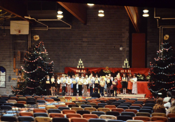 십 대 자녀에게 지나치게 종교를 강요해서는 안 된다. 브린애신기독학교 