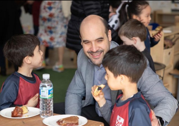 덜위치 칼리지는 12곳 분교를 설립했다. 덜위치 칼리지