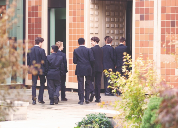 사회불안장애가 있는 십 대는 종종 우울증을 경험한다. 덜위치칼리지 