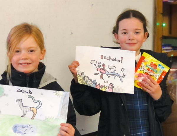 놀이를 통한 상호작용은 의미 있는 사회적 유대감을 형성하게 해준다. 달러 아카데미 