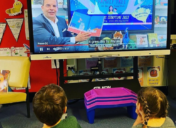 그룹 중심의 학습에서 개별 학생 중심의 접근으로 교육의 트렌드가 바뀌고 있다. nsw교육부