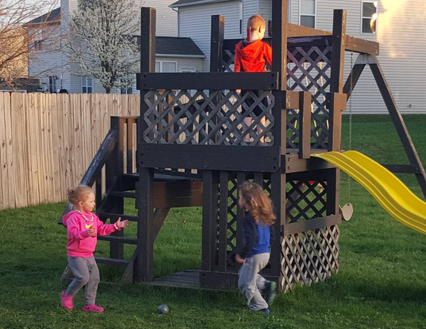 언어와 사회성을 향상시키는 유치원 프로그램은 경제적으로 어려운 가정에서는 접근하기 어려운 경우가 많다. 펀러닝포키즈