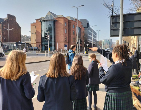 많은 여성이 거절에 대한 반응을 조절하기 힘들어한다. 라탈란스쿨 
