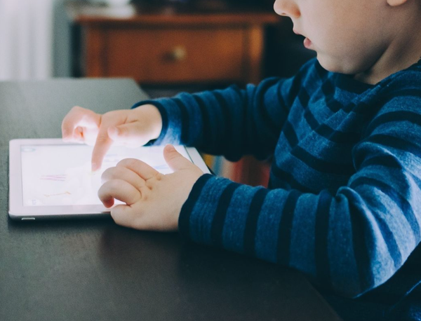  어휘를 가르치는 데 다양한 방법을 사용하는 것이 단순한 어휘 수업보다 더 효과적이다. 굿스쿨가이드