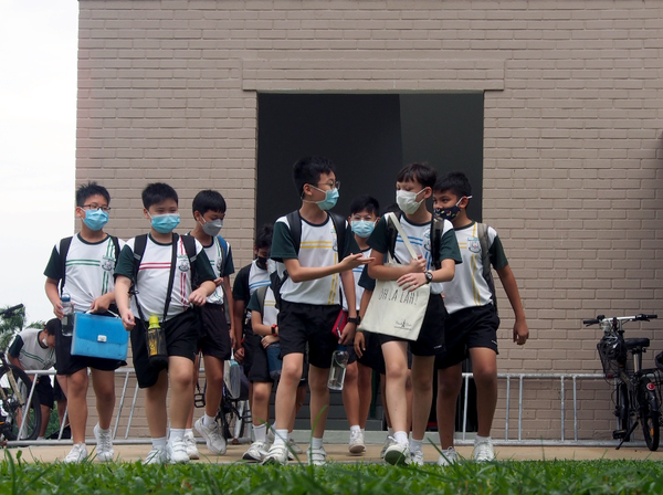 싱가포르 4학년(P4) 학생들이 읽기 문해력 평가에서 인상적인 성과를 보였다.싱가포르교육부 