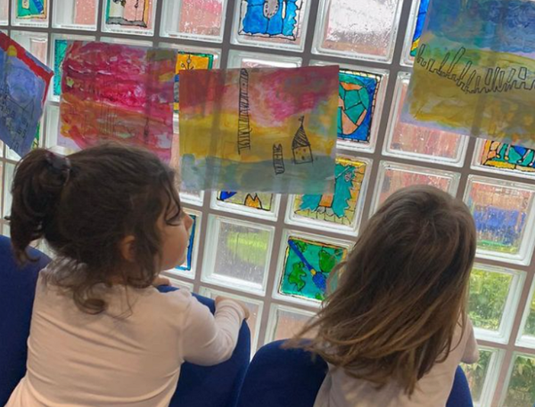 일부 지역의 경우 향후 5년 이내에 취학 연령 아동 수가 절반으로 감소할 것으로 예상된다. 영국교육부