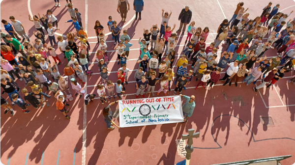 기후변화에 대한 인식을 높이기 위해, 학생들은 유네스코 OCE의 RUNING OF TIME 기후 릴레이 경주에 참여했다. OCE