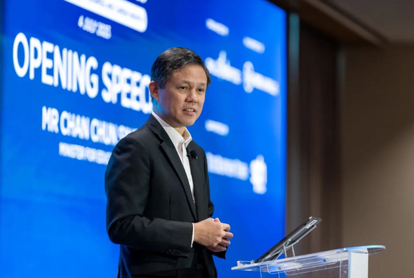 교육부(MOE)는 2022년 3월 찬춘싱 교육부 장관이 밝힌 바와 같이 학생들이 흥미를 개발하고 성적보다는 학습에 더 집중해야 할 필요성이 커짐에 따라 2023년부터 모든 초중등학교의 1학기 기말고사를 폐지하기로 결정했다. 