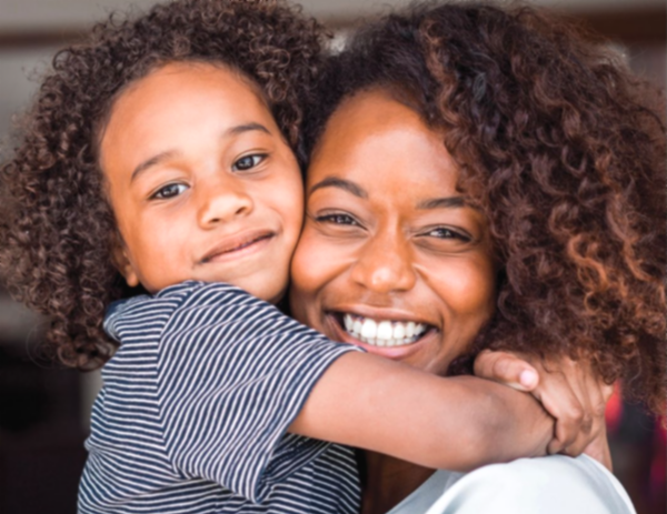 남성과 여성의 ADHD 증상은 뚜렷하게 다르며, 아직 완전히 이해되거나 평가되지 않았다. 평균적으로 여성은 증상이 시작되는 연령이 더 늦고 중증도도 다르다.  차일드마인드인스티튜트