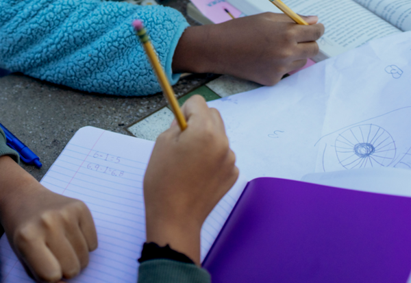 숙제를 최대한 빨리 끝내기 위해 엄청나게 빠른 속도로 숙제를 하는 아이들도 있다. 서두르는 아이는 숙제를 맞게 했는지, 최선의 노력을 다했는지는 고려하지 않고 매우 빠르게 숙제를 해낸다. 나르비스 