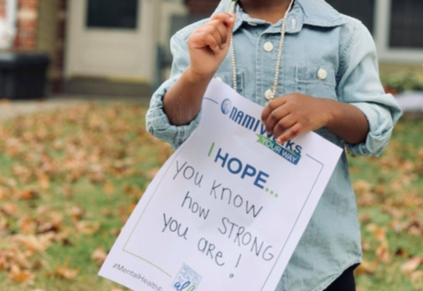 아동 정신 건강의 날을 건강하게 보낼 수 있도록 자녀가 학교에서 노력한 것을 축하하고 즐겁게 보낼 수 있는 기회가 될 수 있다. 전미정신건강연맹